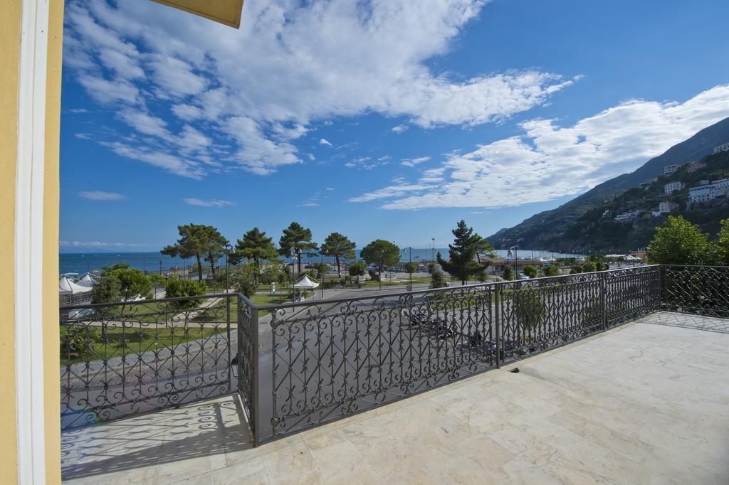 Апартаменты Palazzo Della Monica Виетри Экстерьер фото