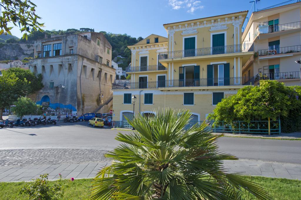 Апартаменты Palazzo Della Monica Виетри Номер фото