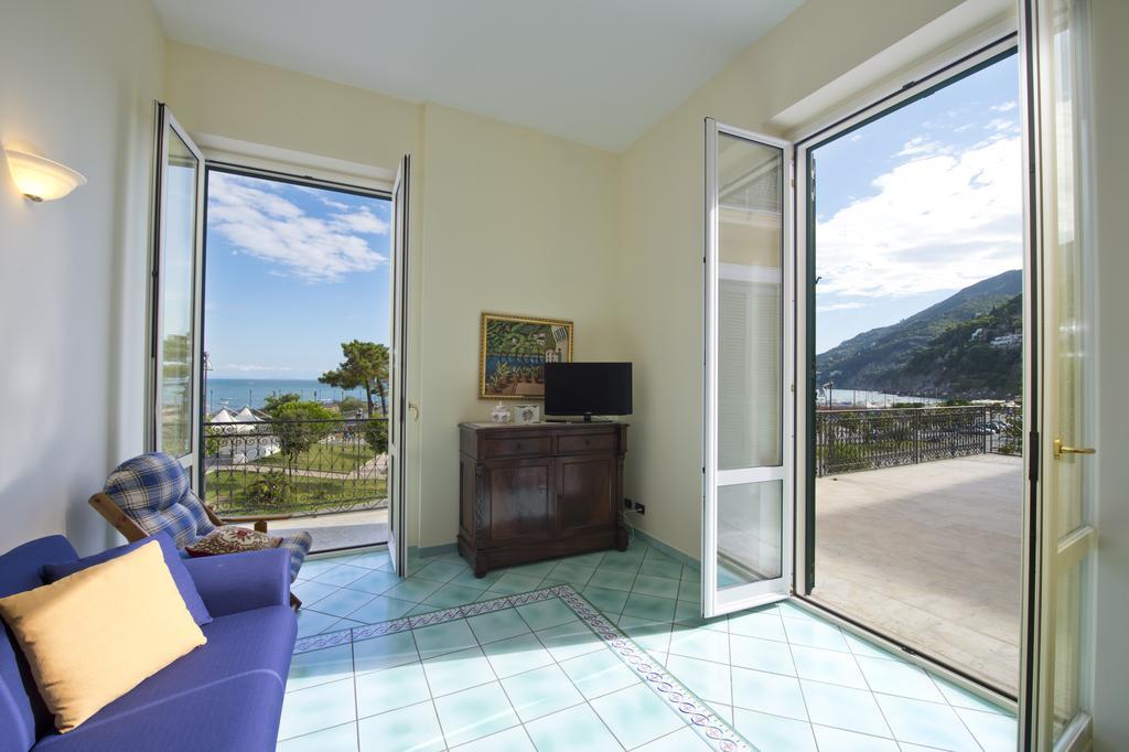Апартаменты Palazzo Della Monica Виетри Номер фото