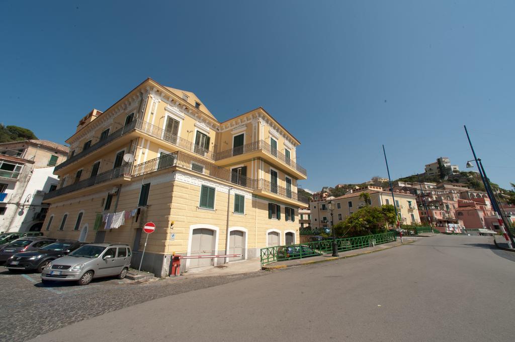 Апартаменты Palazzo Della Monica Виетри Экстерьер фото