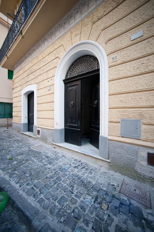 Апартаменты Palazzo Della Monica Виетри Экстерьер фото